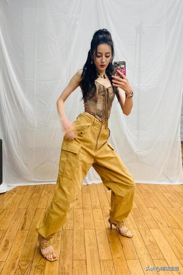 女人過了35歲,建議少穿打底褲!這3條更適合你,顯瘦不說還時髦 女人過了35歲,建議少穿打底褲!這3條更適合你,顯瘦不說還時髦