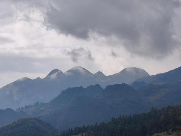 遊尼珠河大峽谷（其二） 文/禎祥居士
