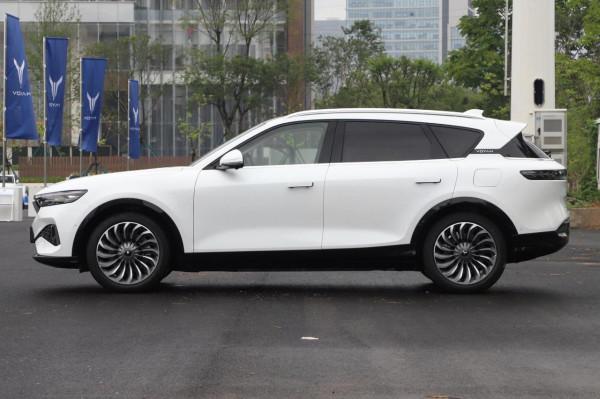 想買安靜舒適的5座SUV，可以看看這兩款，安全、動力強、空間大