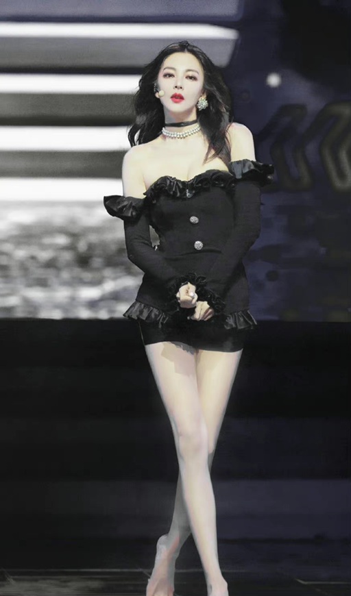 難穿衣被豔壓,明明已經瘦成了麻桿,大骨架小臉蛋卻讓她們顯太壯 難穿衣被豔壓,明明已經瘦成了麻桿,大骨架小臉蛋卻讓她們顯太壯