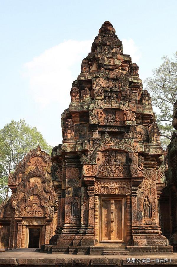 意象裡的吳哥3—女王宮，午後綻放的紅色玫瑰