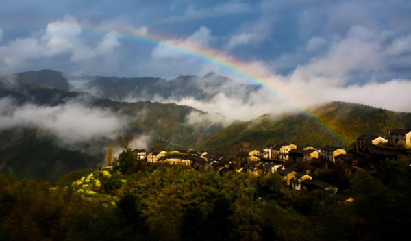 這些“雲端上”的古村落,正過著神仙般的日子,沿途就像走在畫裡 這些“雲端上”的古村落,正過著神仙般的日子,沿途就像走在畫裡