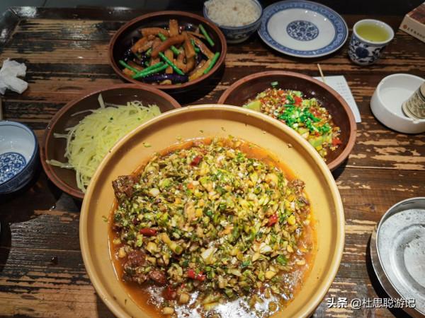 漢EV自駕湖南,常德河街非遺街區小吃琳琅滿目,吃撐了 漢EV自駕湖南,常德河街非遺街區小吃琳琅滿目,吃撐了