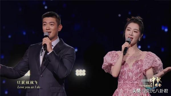 中秋晚會女星鏡頭:劉詩詩古裝搶眼,薇婭儀態絕,歐陽娜娜小清新 中秋晚會女星鏡頭:劉詩詩古裝搶眼,薇婭儀態絕,歐陽娜娜小清新