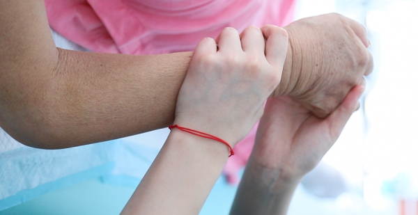 植物人是活著的，但是不能動？醫生：沒有那麼簡單