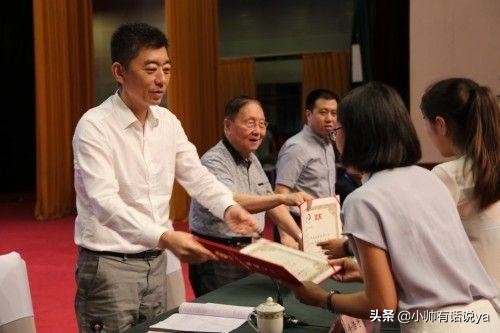 靠板藍根發家致富,一手打造千億企業,為何到死都不肯上市? 靠板藍根發家致富,一手打造千億企業,為何到死都不肯上市?