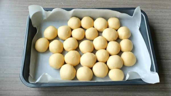 香甜鬆軟的蜂蜜小麵包，配牛奶和雞蛋，上班上學的早餐都不用愁了