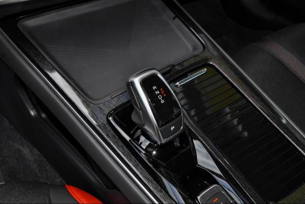 想花10萬左右，買動力強省油的轎車，不妨看看東風風神奕炫MAX