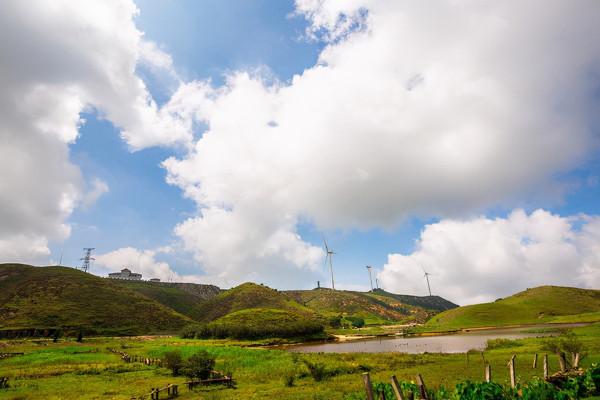 隱藏在湖南的大草原，被稱“北江之源的一滴眼淚”，距市區60公里