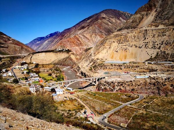 梅里雪山腳的世外桃源雨崩之旅第五天一一尼農峽谷 梅里雪山腳的世外桃源雨崩之旅第五天一一尼農峽谷