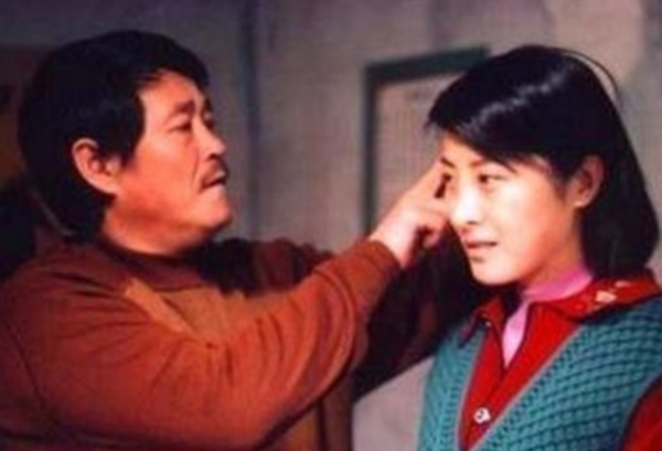 被趙本山捧紅，拒上春晚，嫁給於洋，“玉芬”王雅捷比你想的聰明