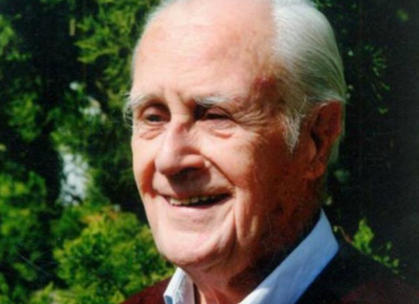 娶中國女演員,奮鬥16年終入中國籍的沙博理,直言:我的根在中國 娶中國女演員,奮鬥16年終入中國籍的沙博理,直言:我的根在中國