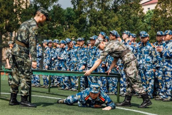 因軍訓四川農大和上海交大火遍網路,卻火的如此不同!雲泥之別呀 因軍訓四川農大和上海交大火遍網路,卻火的如此不同!雲泥之別呀