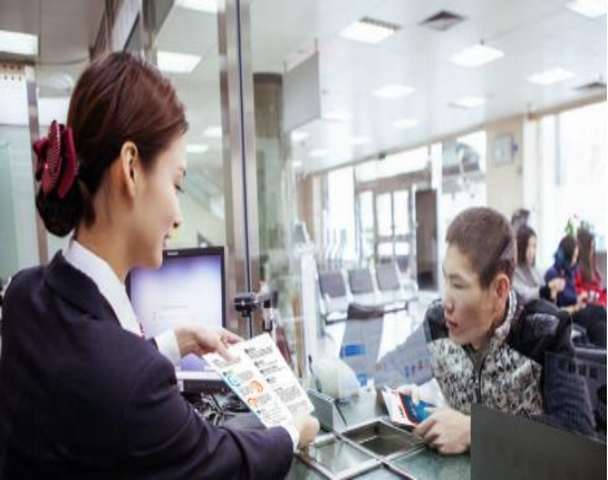 六大行上半年員工薪酬總額均上升,建設銀行增長12%,位居首位 六大行上半年員工薪酬總額均上升,建設銀行增長12%,位居首位