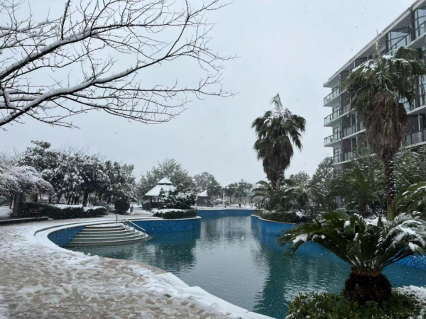 探秘冰雪秘境，我在悅兮半島等你