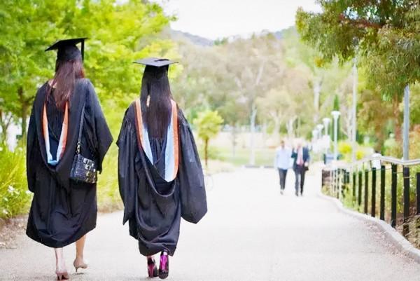 中美博弈：美國幾乎出盡底牌處於下風，恐美派究竟還在怕些什麼？