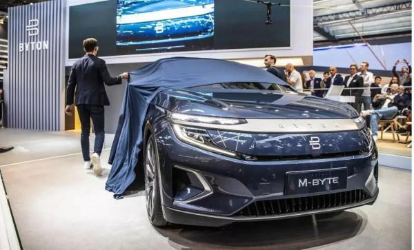 四個輪子的“iPhone”，富士康首款車型曝光