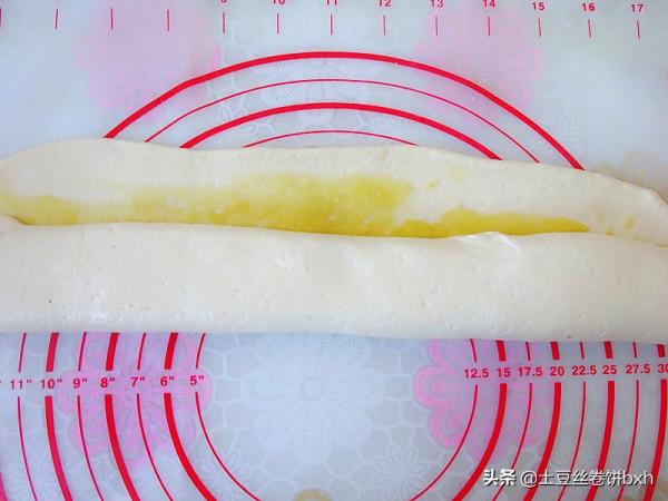 天冷,我家常做這個吃,疊一疊,烙一烙,外酥裡軟層層香 天冷,我家常做這個吃,疊一疊,烙一烙,外酥裡軟層層香