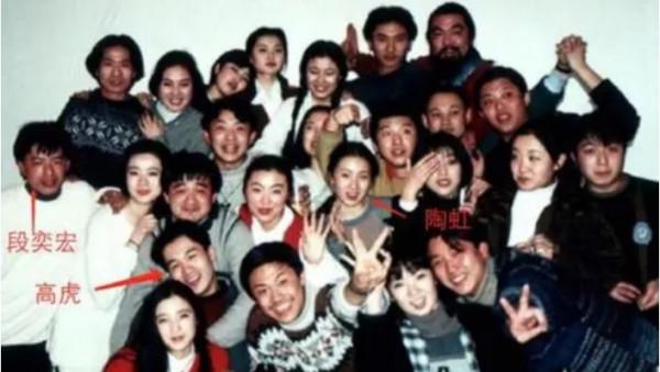 “人間清醒”塗巖松:娶平凡女友,戲紅人不紅,低調到無人問津 “人間清醒”塗巖松:娶平凡女友,戲紅人不紅,低調到無人問津