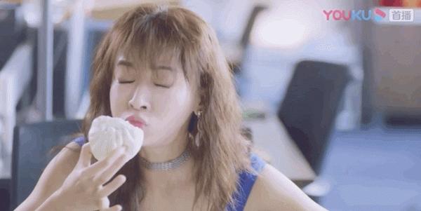 娛樂圈小花之爭，85還在演偶像劇，90未成氣候，95顏值花美貌驚人