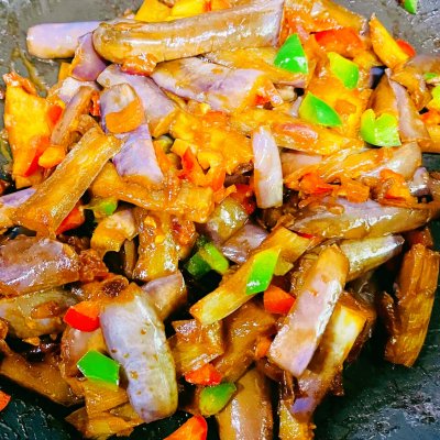 雙醬爆茄子這樣做,手殘黨也能當大廚 雙醬爆茄子這樣做,手殘黨也能當大廚