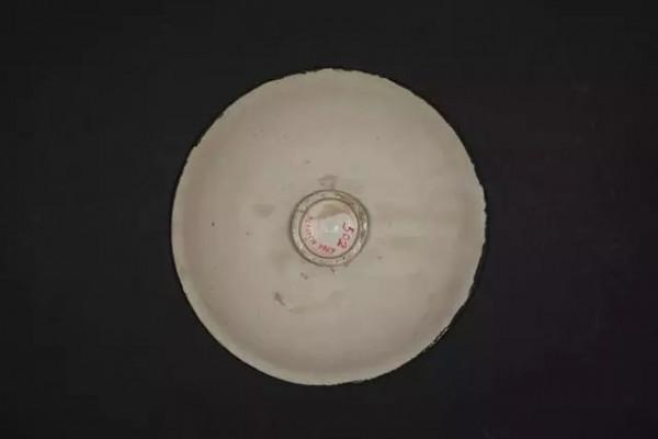 館藏宋定窯碗底足鑑賞