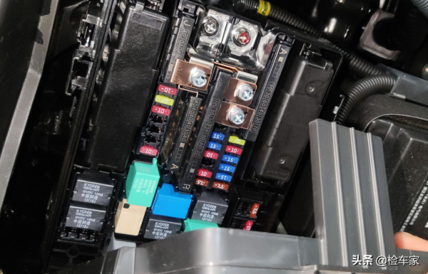 24萬買的本田皓影新車，還沒出4S店，儀表故障燈全亮，車主：退車