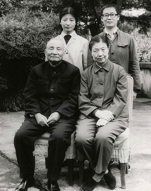 94年陳雲收到林彪女兒來信後,找洪學智談話:有兩件事需要麻煩你 94年陳雲收到林彪女兒來信後,找洪學智談話:有兩件事需要麻煩你