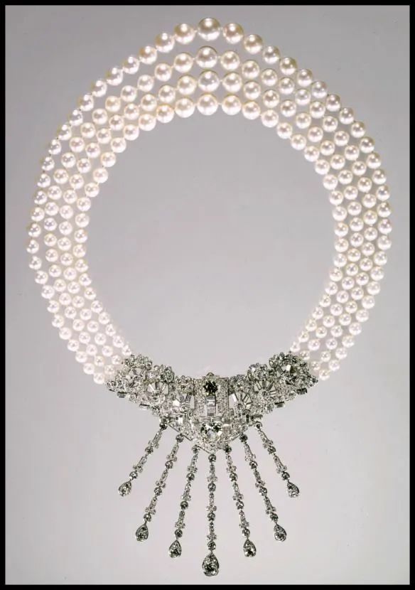 美國富豪中的“王室迷”,竟然“繼承”了4位皇后的家當 美國富豪中的“王室迷”,竟然“繼承”了4位皇后的家當