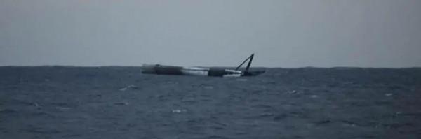 1954年我軍誤擊英國客機，美軍派2艘航母威逼，引發海南中美空戰