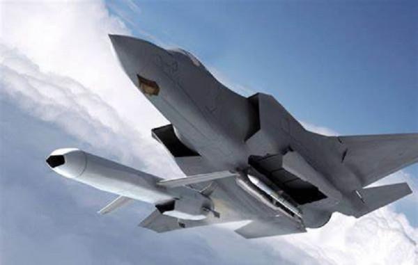 F-15MJ整合隱身導彈 射程1000公里 攻擊能力強 我們要關注和重視