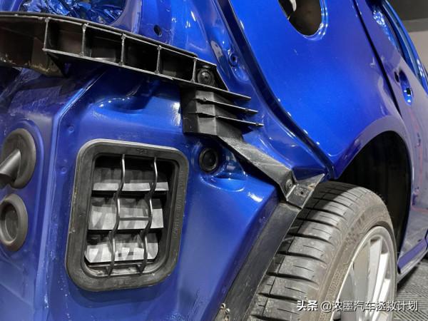 「滿眼經典」一臺四代高爾夫的重生之路,圓潤外表下美感別具鋒芒 「滿眼經典」一臺四代高爾夫的重生之路,圓潤外表下美感別具鋒芒