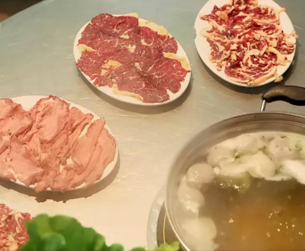 34歲河南美女，經營4個養殖場，養6千頭牛，年銷售額1.6億