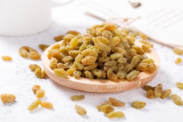 吃葡萄乾需要清洗嗎？知道製作過程，還是不要隨便吃了