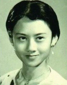 年過60歲，無兒無女的7位女星，年輕時個個顏值天花板