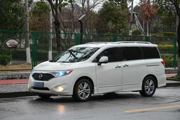 3.5L六缸日產貴士，二手26.98萬，宜商宜家