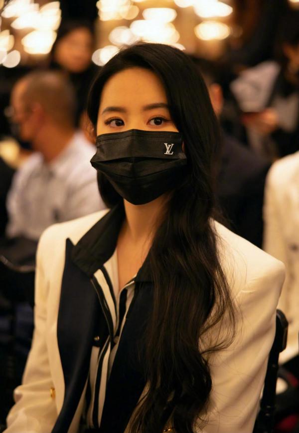 中國娛樂圈美女排行榜|超高畫質桌布大全,迪麗熱巴真的美絕了 中國娛樂圈美女排行榜|超高畫質桌布大全,迪麗熱巴真的美絕了