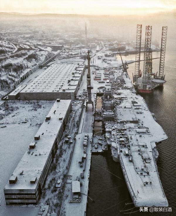 全球噸位最大的軍艦不屬於美國？福特號航母第二，山東號排第幾？