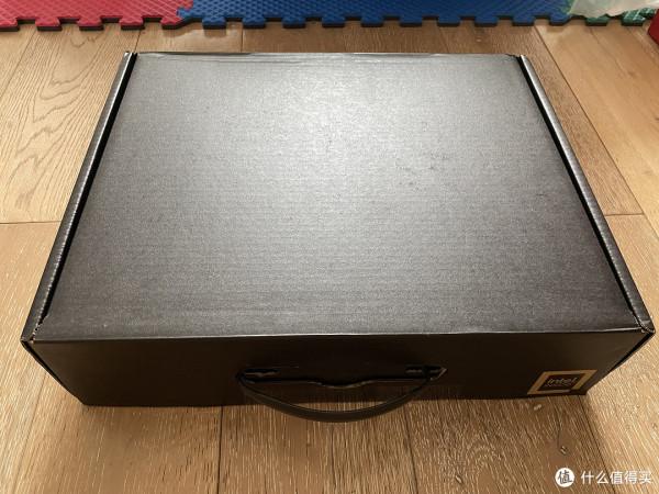 致我們終將逝去的青春！奔五的年紀狠心開箱外星人x15R1