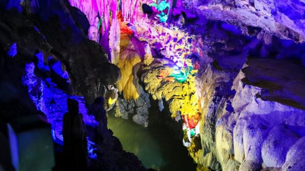 湖南一溶洞走紅，整個洞府分為六大景區，堪稱世界溶洞極品