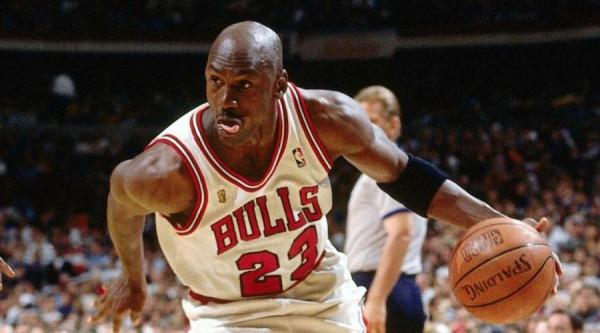 巔峰期持久穩定！盤點NBA歷史上獲得10次以上最佳一陣的超級巨星