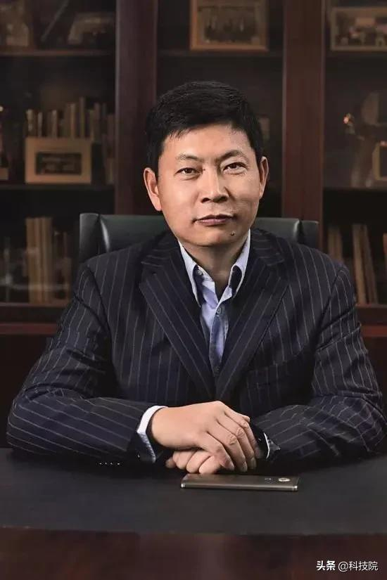 榮耀手機重整旗鼓後國內市場份額仍位居第三，榮耀迴歸？