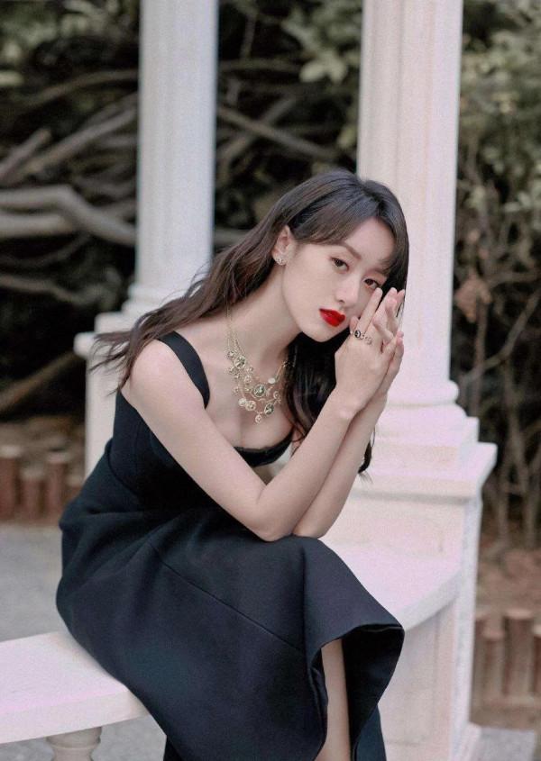 清純可愛：袁冰妍