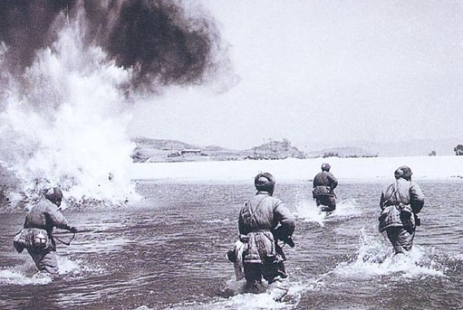 抗美援朝中的轉折點—長津湖戰役 抗美援朝中的轉折點—長津湖戰役