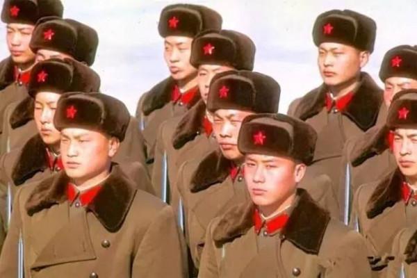 一組70年代人民解放軍老照片，看那時部隊生活、訓練場景啥樣