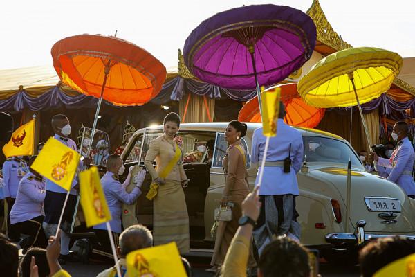 早安·世界|印尼塞梅魯火山劇烈噴發,已致14人死56人傷 早安·世界|印尼塞梅魯火山劇烈噴發,已致14人死56人傷