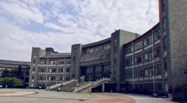 膜拜！湖北2名本科生研究成果獲國際專利，解決戶外用電問題