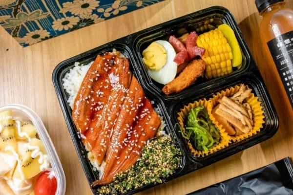 給孩子點個外賣，寶媽遭全網吐槽：至於上升到不合格的高度嗎？