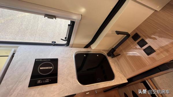 五座福特 夫妻首選移動的家 五座福特 夫妻首選移動的家