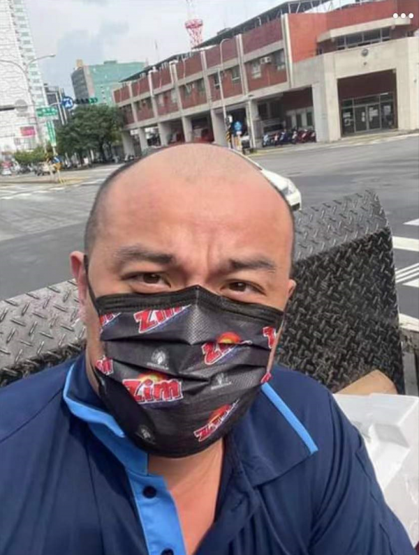 40歲男星轉行當維修工！穿舊衣搬重物修空調，自稱認真過生活就好